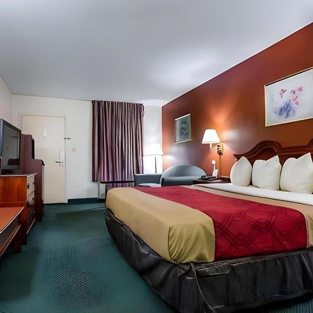 Econo Lodge South Гарнер Экстерьер фото