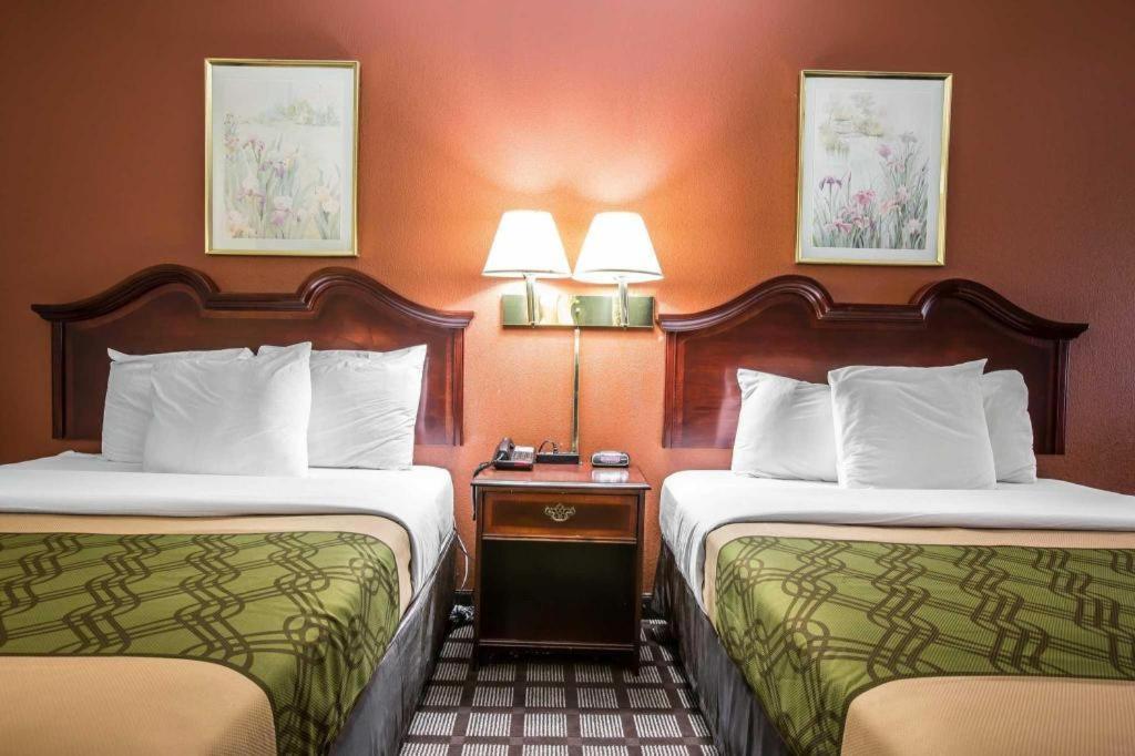Econo Lodge South Гарнер Экстерьер фото