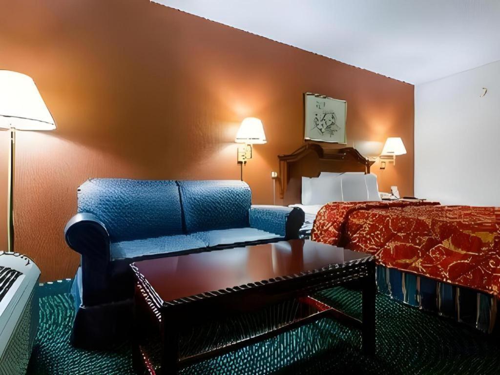 Econo Lodge South Гарнер Экстерьер фото