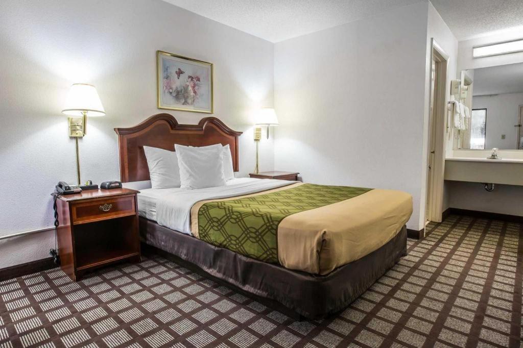 Econo Lodge South Гарнер Экстерьер фото