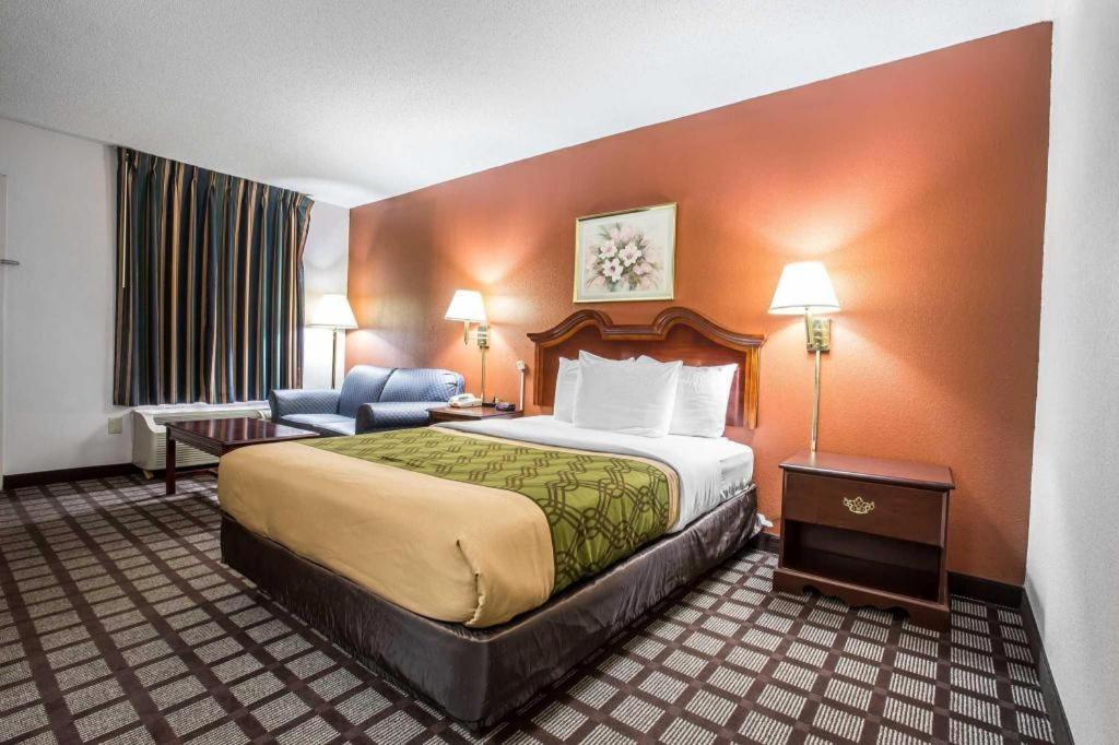 Econo Lodge South Гарнер Экстерьер фото