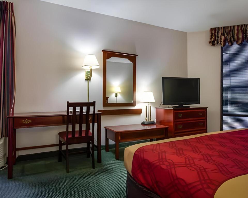 Econo Lodge South Гарнер Экстерьер фото
